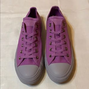 Women’s Dark Orchid Converse All Star Oxfords Sz10